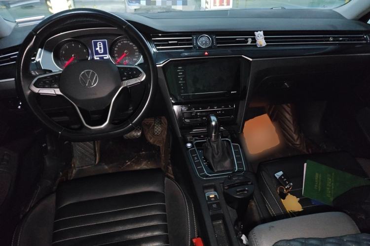 Used Volkswagen Magotan 2020 330TSI DSG Leading Model Center Console