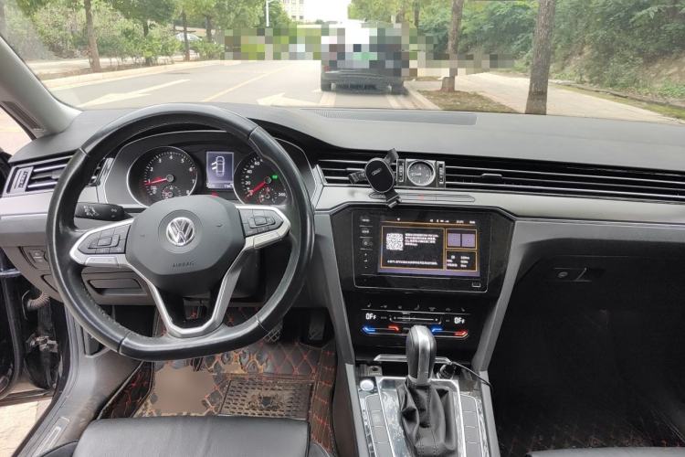 Used Volkswagen Magotan 2020 330TSI DSG Leading Model Center Console