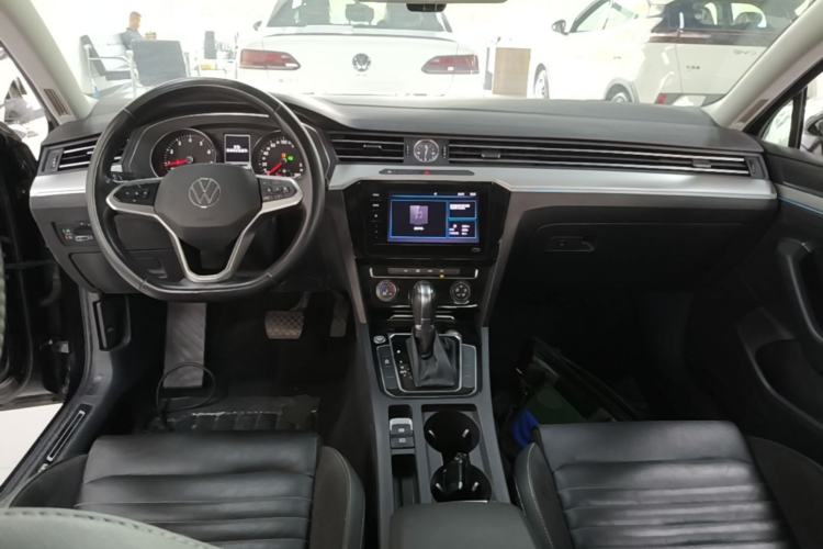 Used Volkswagen Magotan 2020 280TSI DSG Comfort Edition Center Console
