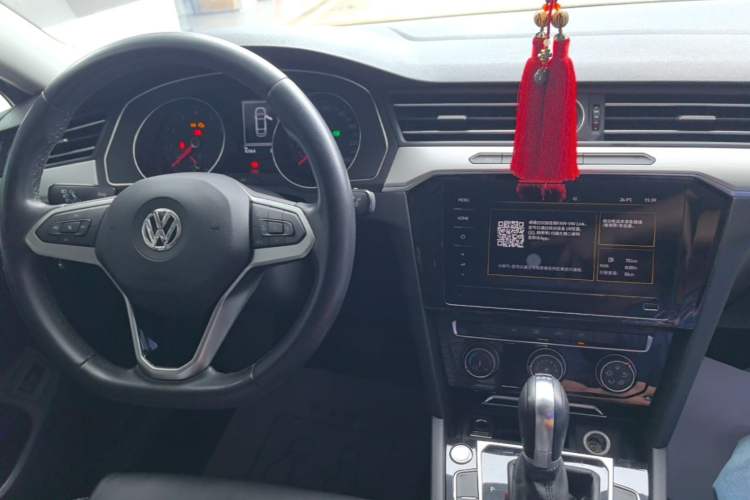 Used Volkswagen Magotan 2020 280TSI DSG Comfort Edition Center Console