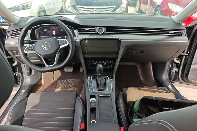 Used Volkswagen Magotan 2020 380TSI DSG Luxury Version Center Console