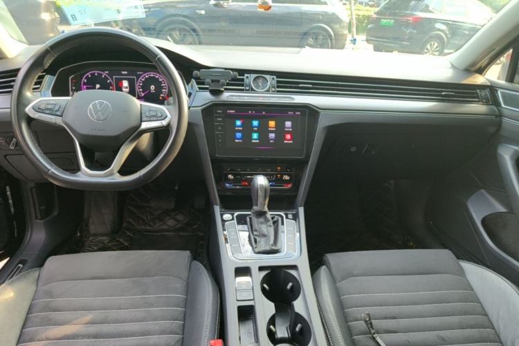 Used Volkswagen Magotan 2020 330TSI DSG Luxury Edition Center Console