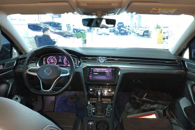 Used Volkswagen Magotan 2020 330TSI DSG Luxury Edition Center Console
