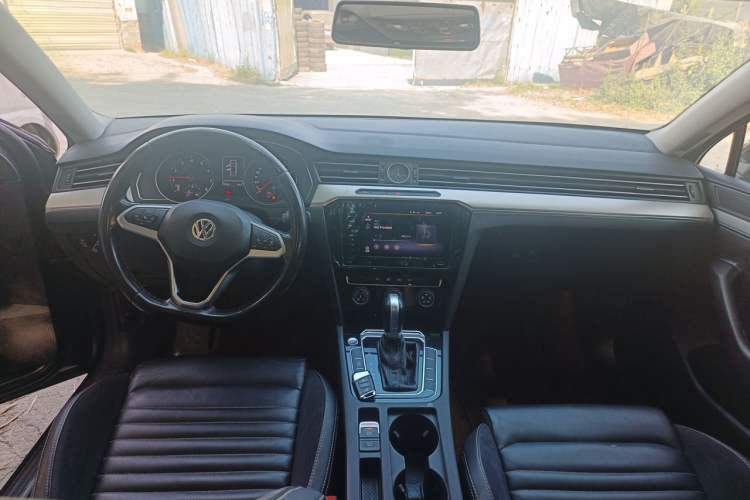 Used Volkswagen Magotan 2020 280TSI DSG Comfort Edition Center Console