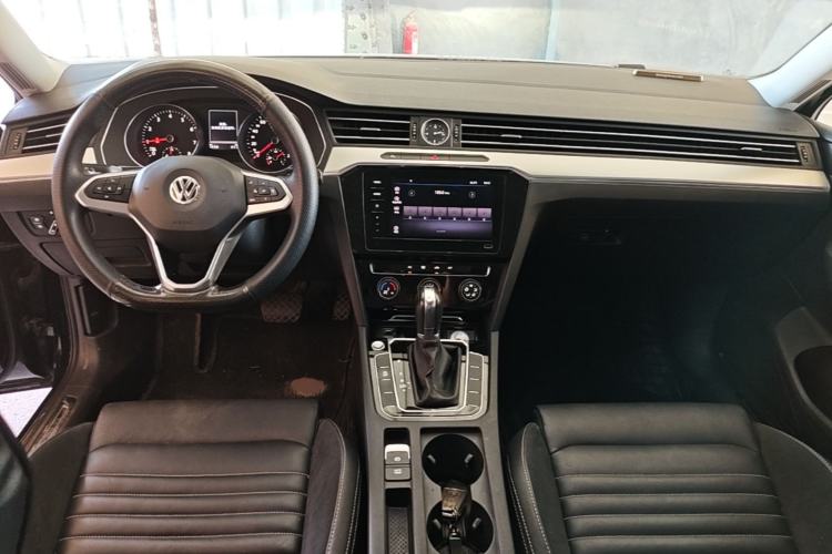Used Volkswagen Magotan 2020 280TSI DSG Comfort Edition Center Console