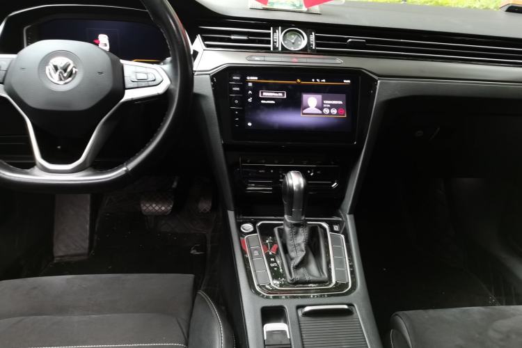 Used Volkswagen Magotan 2020 330TSI DSG Luxury Edition Center Console