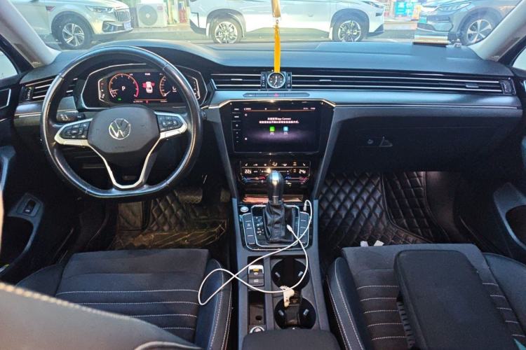 Used Volkswagen Magotan 2020 330TSI DSG Luxury Edition Center Console