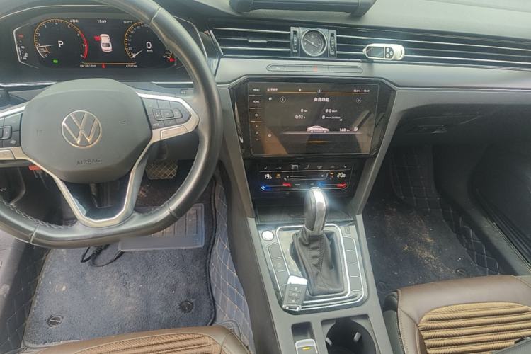 Used Volkswagen Magotan 2020 330TSI DSG Luxury Edition Center Console