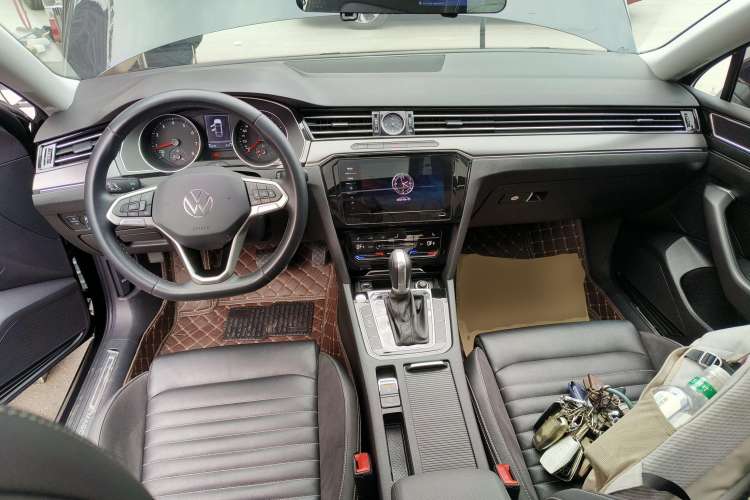 Used Volkswagen Magotan 2020 330TSI DSG Leading Model Center Console