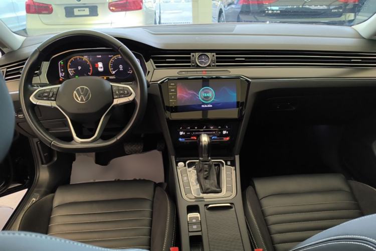 Used Volkswagen Magotan 2020 330TSI DSG Leading Model Center Console