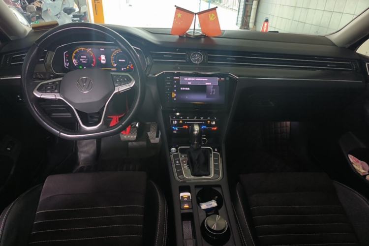 Used Volkswagen Magotan 2020 330TSI DSG Luxury Edition Center Console