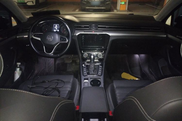 Used Volkswagen Magotan 2020 280TSI DSG Comfort Edition Center Console