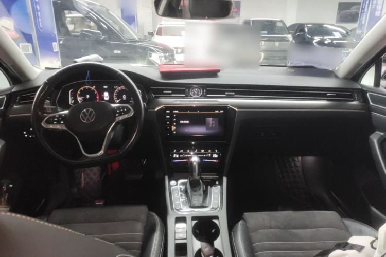 Used Volkswagen Magotan 2020 330TSI DSG Luxury Edition Center Console
