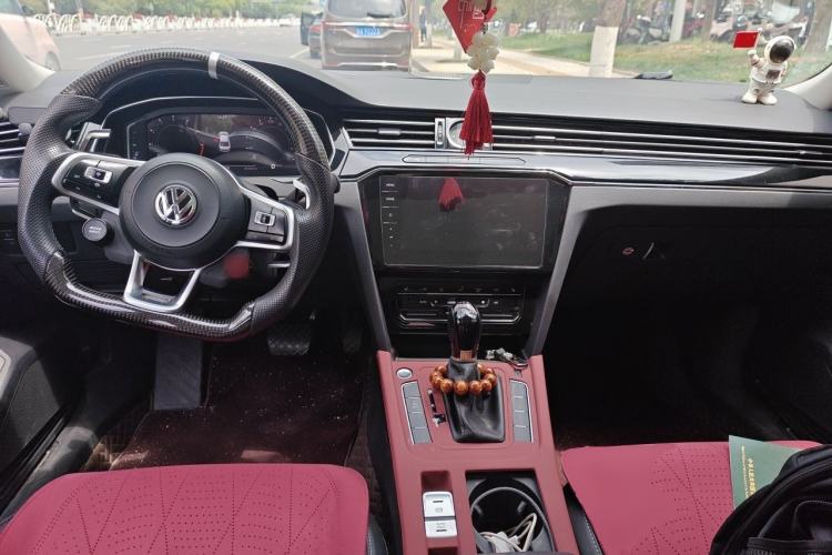 Used Volkswagen Magotan 2020 330TSI DSG Luxury Edition Center Console
