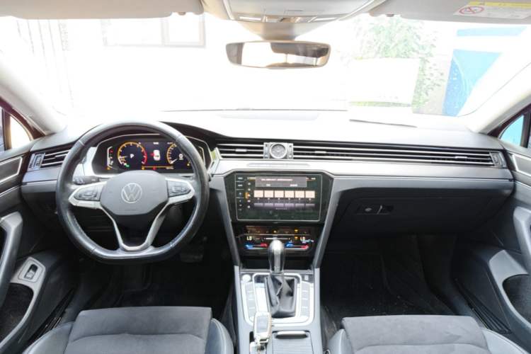 Used Volkswagen Magotan 2020 380TSI DSG Luxury Version Center Console