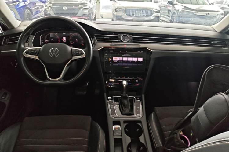 Used Volkswagen Magotan 2020 330TSI DSG Luxury Edition Center Console