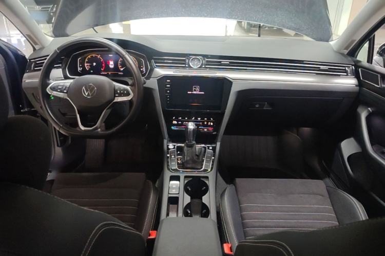 Used Volkswagen Magotan 2020 330TSI DSG Luxury Edition Center Console