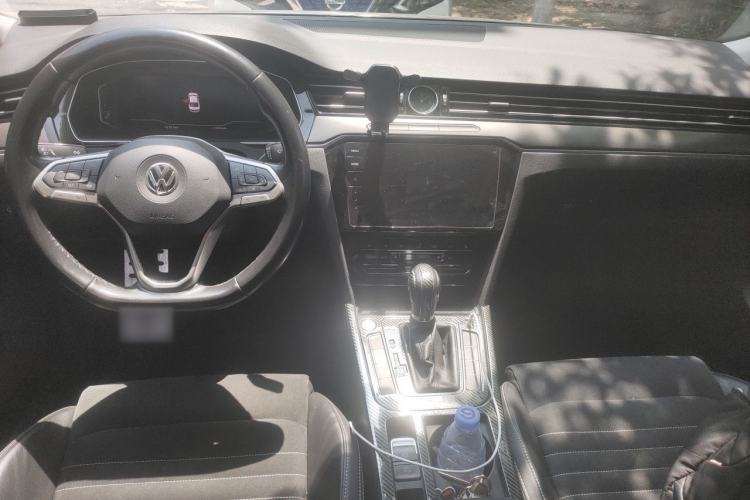 Used Volkswagen Magotan 2020 330TSI DSG Luxury Edition Center Console