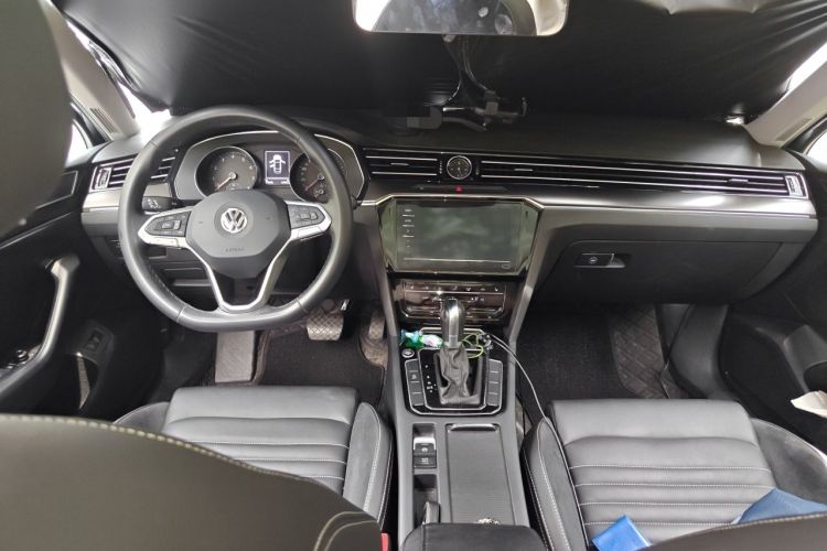 Used Volkswagen Magotan 2020 330TSI DSG Leading Model Center Console