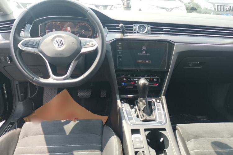 Used Volkswagen Magotan 2020 330TSI DSG Luxury Edition Center Console