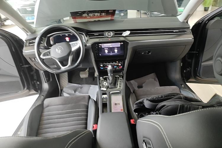 Used Volkswagen Magotan 2020 330TSI DSG Luxury Edition Center Console