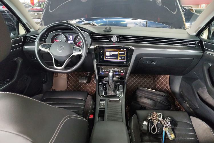 Used Volkswagen Magotan 2020 330TSI DSG Leading Model Center Console