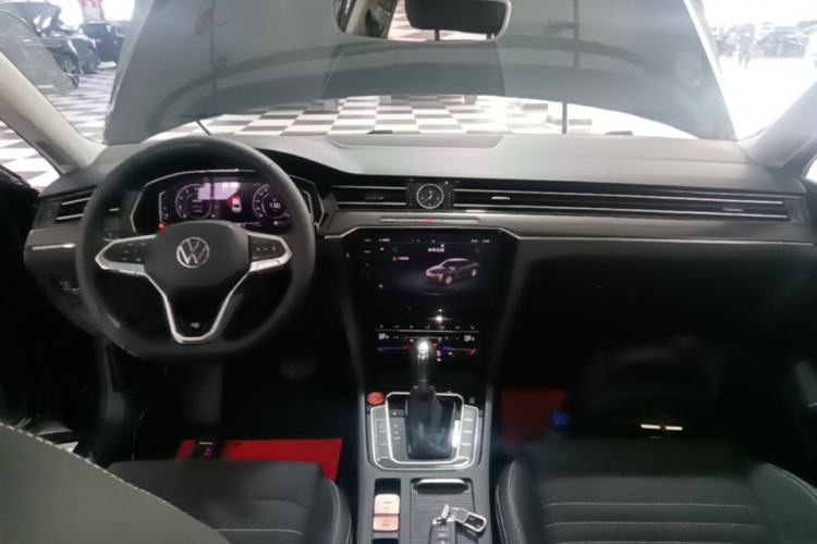 Used Volkswagen Magotan 2020 330TSI DSG Luxury Edition Center Console