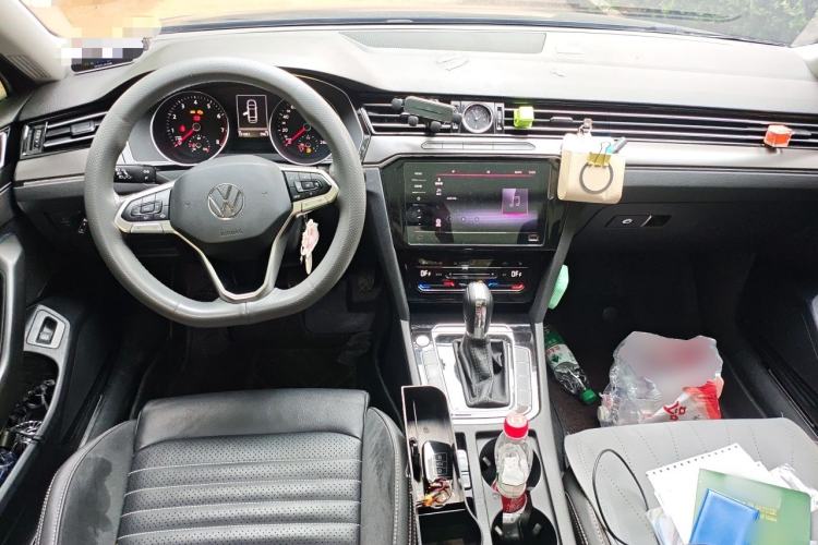 Used Volkswagen Magotan 2020 330TSI DSG Leading Model Center Console