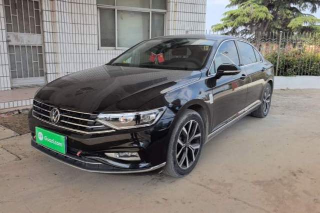Ojetý Volkswagen Magotan 2020 330TSI DSG Leading Model