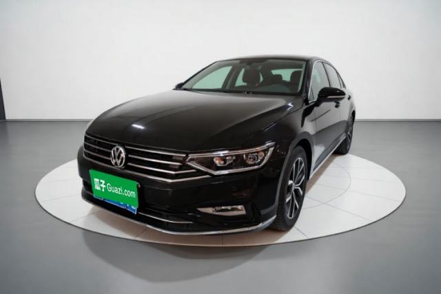 Ojetý Volkswagen Magotan 2020 330TSI DSG Leading Model