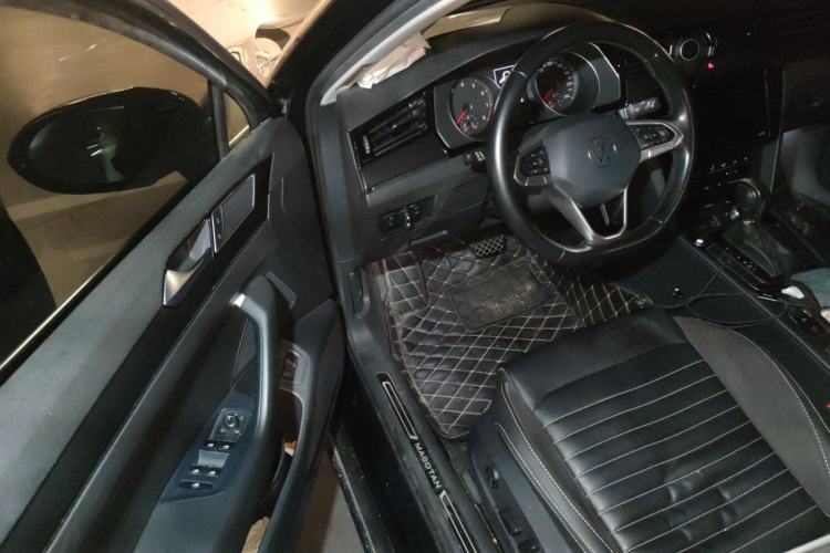 Used Volkswagen Magotan 2020 330TSI DSG Leading Model Driver Seat