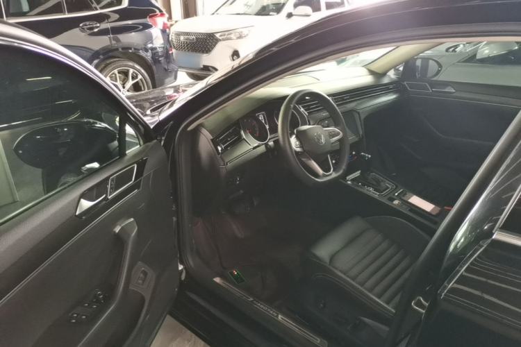 Used Volkswagen Magotan 2020 330TSI DSG Leading Model Driver Seat