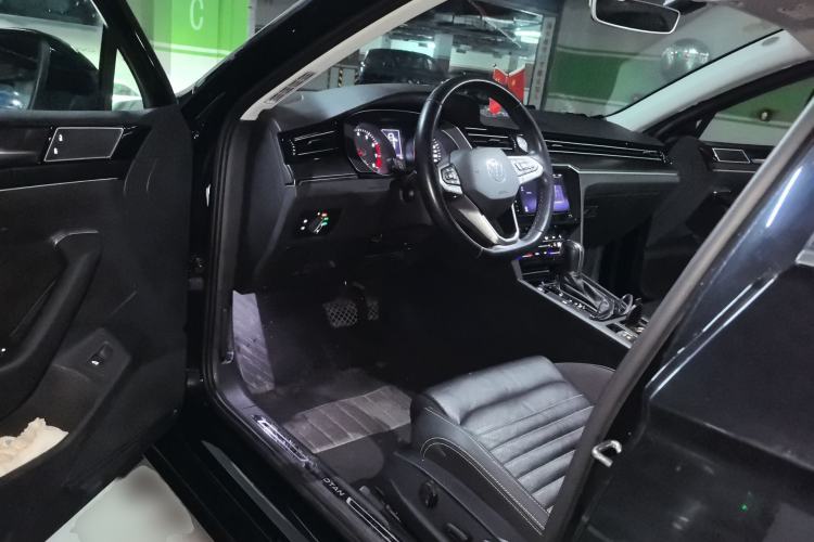 Used Volkswagen Magotan 2020 330TSI DSG Leading Model Driver Seat
