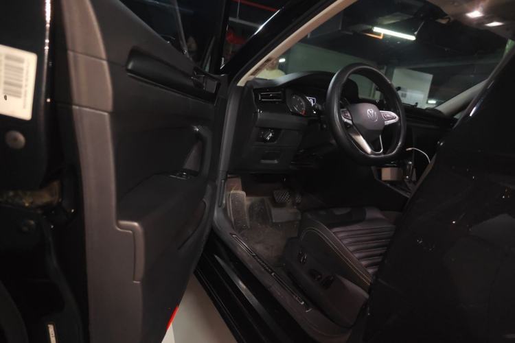 Used Volkswagen Magotan 2020 330TSI DSG Leading Model Driver Seat