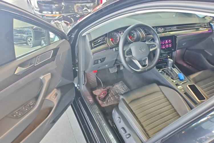 Used Volkswagen Magotan 2020 330TSI DSG Leading Model Driver Seat