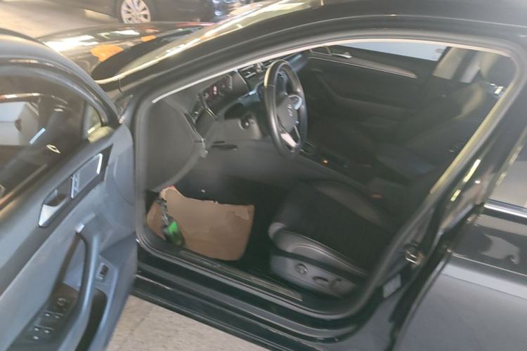 Used Volkswagen Magotan 2020 330TSI DSG Luxury Edition Driver Seat