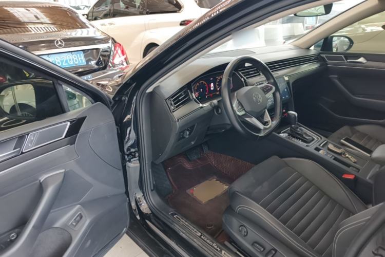 Used Volkswagen Magotan 2020 330TSI DSG Leading Model Driver Seat
