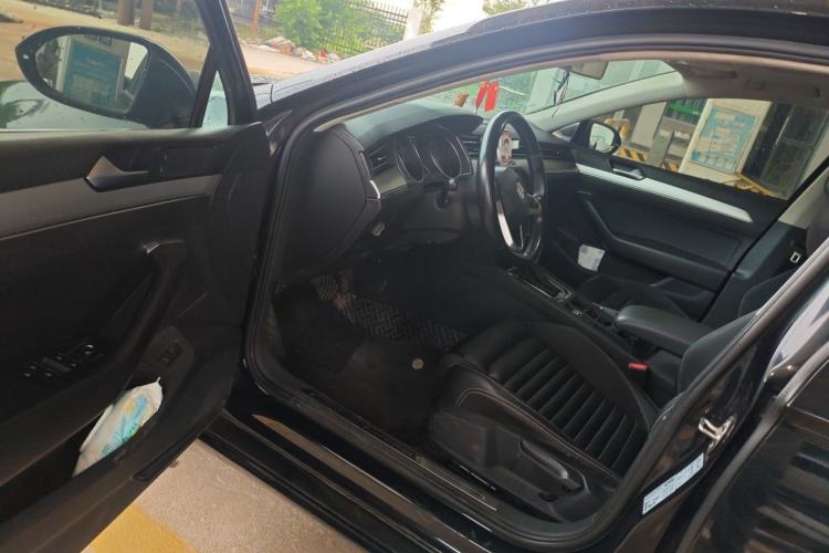 Used Volkswagen Magotan 2020 280TSI DSG Comfort Edition Driver Seat