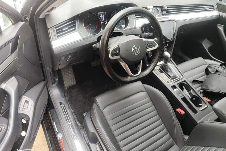 Used Volkswagen Magotan 2020 280TSI DSG Comfort Edition Driver Seat