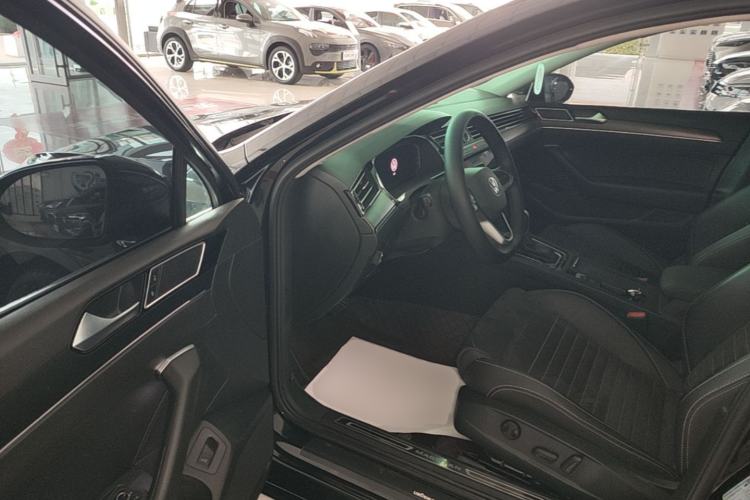 Used Volkswagen Magotan 2020 330TSI DSG Luxury Edition Driver Seat