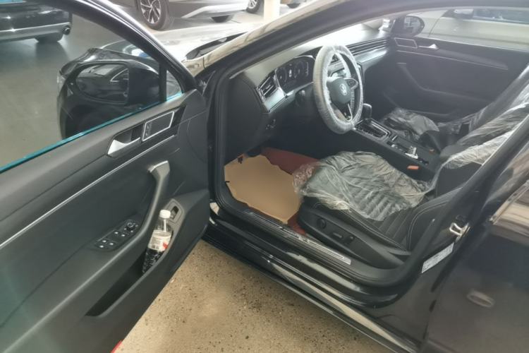 Used Volkswagen Magotan 2020 330TSI DSG Luxury Edition Driver Seat