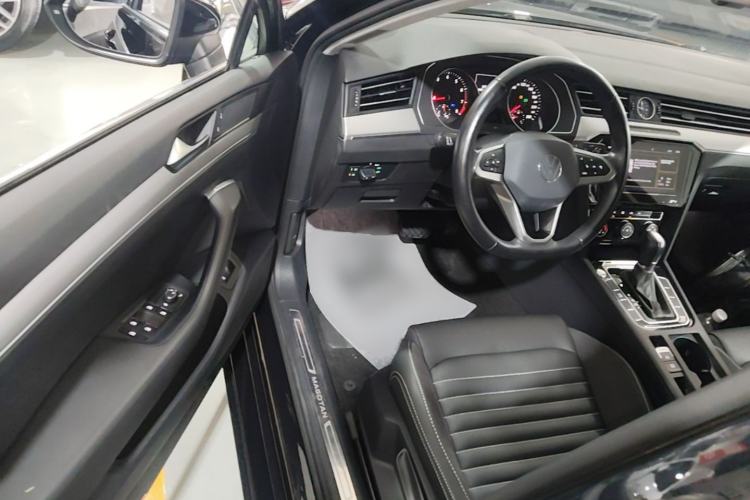 Used Volkswagen Magotan 2020 280TSI DSG Comfort Edition Driver Seat