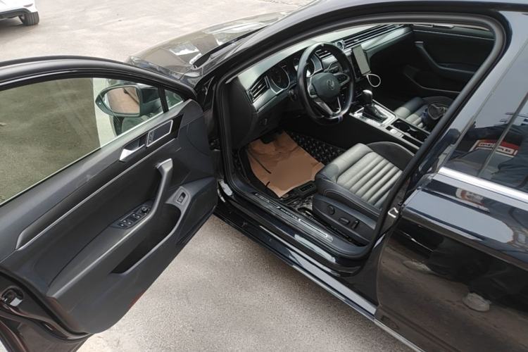 Used Volkswagen Magotan 2020 330TSI DSG Leading Model Driver Seat