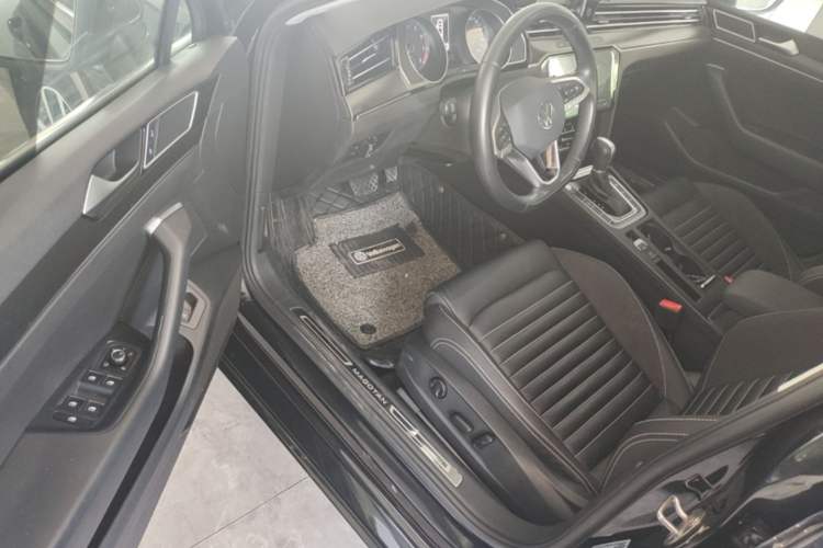 Used Volkswagen Magotan 2020 330TSI DSG Leading Model Driver Seat