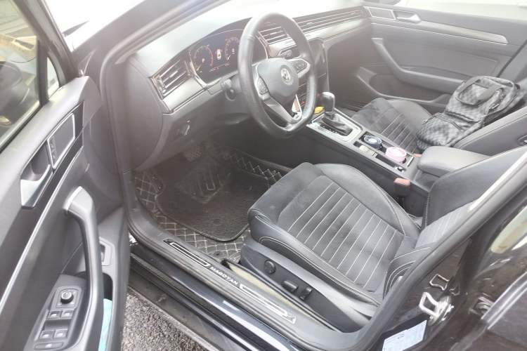 Used Volkswagen Magotan 2020 330TSI DSG Luxury Edition Driver Seat