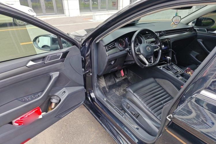 Used Volkswagen Magotan 2020 330TSI DSG Leading Model Driver Seat