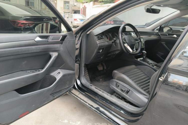 Used Volkswagen Magotan 2020 330TSI DSG Leading Model Driver Seat
