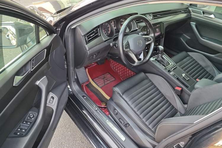 Used Volkswagen Magotan 2020 330TSI DSG Leading Model Driver Seat