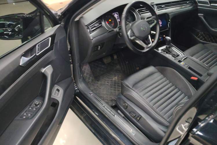 Used Volkswagen Magotan 2020 330TSI DSG Leading Model Driver Seat