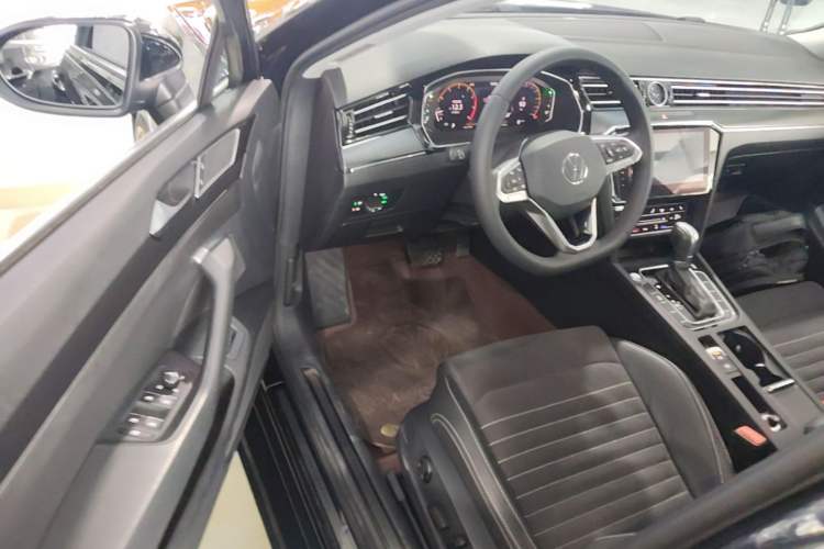 Used Volkswagen Magotan 2020 330TSI DSG Luxury Edition Driver Seat